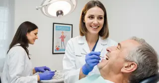 Controle de Placa Bacteriana em Idosos